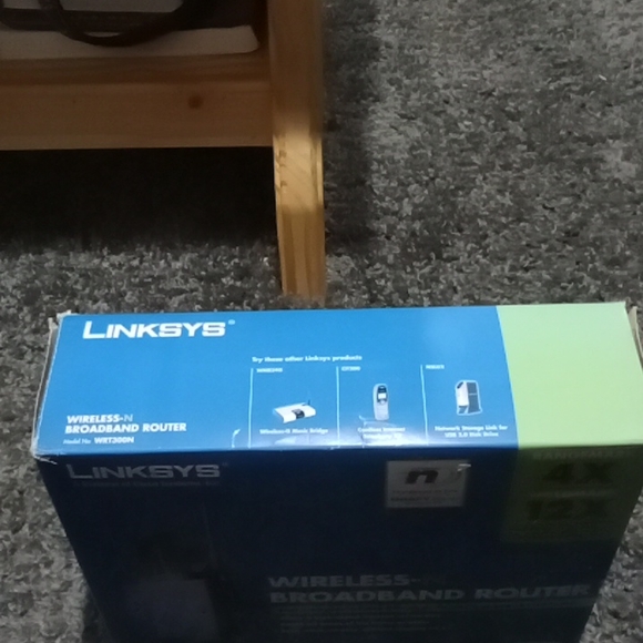 Very nice Linksys wireless/n broadband or router - Picture 3 of 4